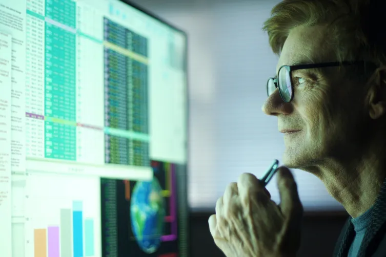 What are the must-have features in an online coding assessment platform for recruiters?