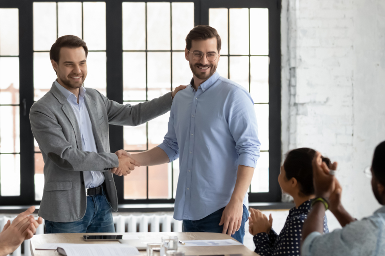 Evaluaciones de habilidades duras frente a habilidades blandas: ¿cuáles son más importantes al contratar?